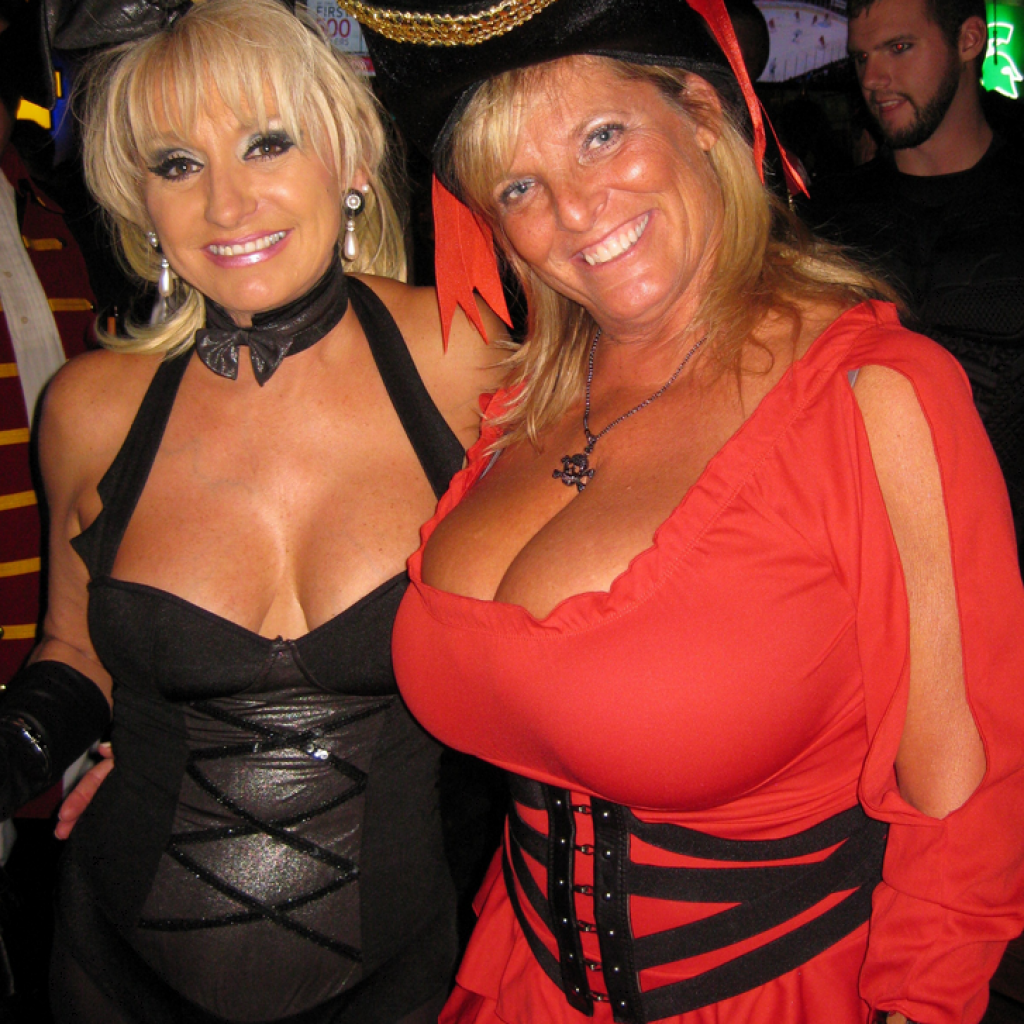 Mature woman with giant big tits